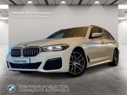 Weiß Gebraucht 2022 BMW 520 M Sport Kombi | 35.990 € (Fairer Preis)