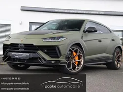 Grün Gebraucht 2024 Lamborghini Urus SUV | 349.666 €