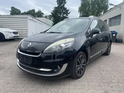 Schwarz Gebraucht 2012 Renault Scénic III Bose Edition Van / Kleinbus | 3.999 € (Guter Preis)