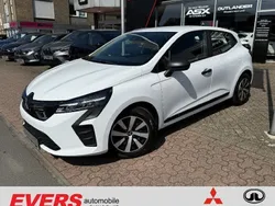 Antarktisweiß Gebraucht 2024 Mitsubishi Colt Limousine | 14.950 € (Superpreis)