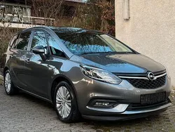 Grau Gebraucht 2017 Opel Zafira Edition Van / Kleinbus | 9.990 € (Fairer Preis)