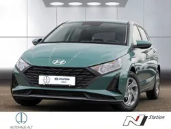 Grün Neu 2025 Hyundai i20 Select Limousine | 16.700 € (Guter Preis)