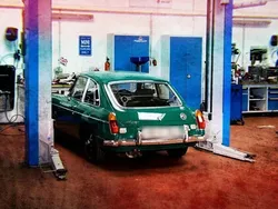 MG B GT