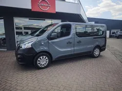 Grau Gebraucht 2020 Nissan NV300 Premium Edition Van | 26.990 € (Teuer)