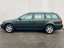 Grün Gebraucht 1998 VW Passat S Kombi | 1.850 € (Guter Preis)
