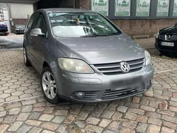 Grau Gebraucht 2007 VW Golf Plus Cross Goal Van / Kleinbus | 1.999 €