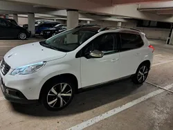 Weiß Gebraucht 2016 Peugeot 2008 Allure SUV | 9.500 € (Guter Preis)