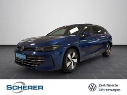 Reef blue metallic (metallic) Gebraucht 2025 VW Passat Business Kombi | 42.600 € (Superpreis)