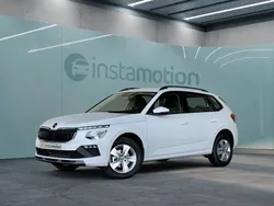 Weiß Neu 2025 Skoda Kamiq SUV | 23.970 € (Fairer Preis)