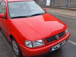 Rot Gebraucht 1998 VW Polo Basis Limousine | 650 € (Superpreis)