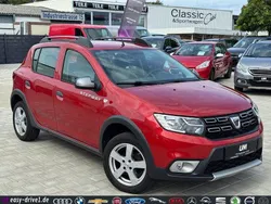 Rot Gebraucht 2018 Dacia Sandero Essentiel Kleinwagen | 8.990 € (Etwas zu teuer)