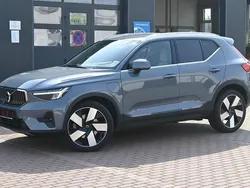 Grau Gebraucht 2022 Volvo XC40 Plus SUV | 36.900 € (Etwas zu teuer)