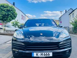 Schwarz Gebraucht 2010 Porsche Cayenne Turbo SUV | 21.600 €