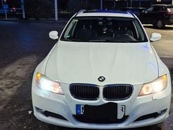 Weiß Gebraucht 2011 BMW 320 M Sport Kombi | 6.499 € (Guter Preis)