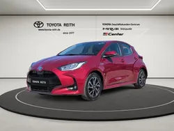 Rot Gebraucht 2021 Toyota Yaris Hybrid Team Limousine | 17.550 € (Fairer Preis)