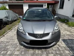 Silber Gebraucht 2010 Honda Jazz Trend Kleinwagen | 6.500 € (Fairer Preis)