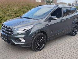 Grün Gebraucht 2019 Ford Kuga ST-Line SUV | 20.999 € (Fairer Preis)