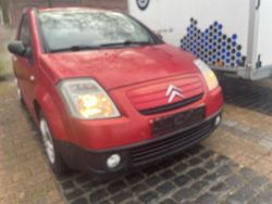 Rot Gebraucht 2005 Citroën C2 Kleinwagen | 340 €