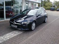 Kosmosschwarz Gebraucht 2021 Mercedes CLA180 Limousine | 29.940 € (Fairer Preis)