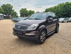 Braun Gebraucht 2014 Ssangyong Rexton Sapphire SUV | 4.980 € (Superpreis)