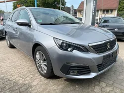 Grau Gebraucht 2021 Peugeot 308 Allure Kombi | 14.900 € (Fairer Preis)