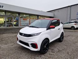 Perlmuttweiß Gebraucht 2024 Aixam City Limousine | 18.754 € (Etwas zu teuer)