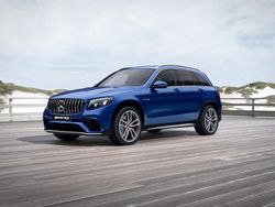 Brilliantblau metallic Gebraucht 2019 Mercedes GLC63 AMG AMG SUV | 60.630 € (Superpreis)