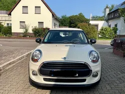 Beige Gebraucht 2017 Mini ONE Kleinwagen | 12.250 €