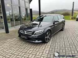 Grau Gebraucht 2020 Mercedes C300 Avantgarde Kombi | 31.799 € (Superpreis)