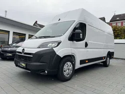 Casablanca weiã Neu 2024 Opel Movano Van | 44.985 € (Teuer)