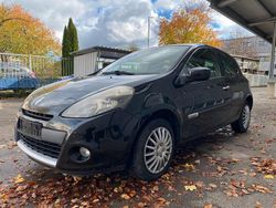 Schwarz Gebraucht 2011 Renault Clio II Dynamique Kleinwagen | 3.299 € (Etwas zu teuer)