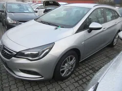 Diamant blau (metallic) Gebraucht 2019 Opel Astra Business Kombi | 8.999 € (Superpreis)