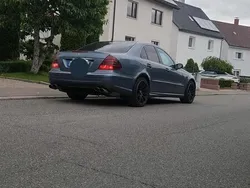 Blau Gebraucht 2003 Mercedes E500 AMG Limousine | 10.500 € (Etwas zu teuer)