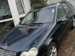Blau Gebraucht 2004 Mercedes 180 Limousine | 1.400 €
