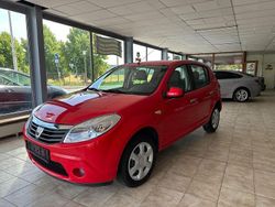 Rot Gebraucht 2010 Dacia Sandero Basis Kleinwagen | 3.299 € (Fairer Preis)