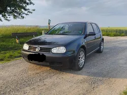 Schwarz Gebraucht 1998 VW Golf IV Kleinwagen | 1.500 € (Fairer Preis)