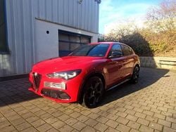 Rot Gebraucht 2023 Alfa Romeo Stelvio Competizione SUV | 38.630 € (Fairer Preis)