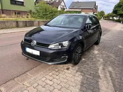 Grau Gebraucht 2016 VW Golf VII Limousine | 10.800 € (Fairer Preis)