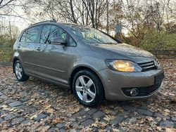 Grau Gebraucht 2010 VW Golf VI Team Limousine | 2.999 € (Guter Preis)