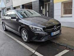 Schwarz Gebraucht 2017 Mercedes CLA200 Shooting Brake AMG Kombi | 13.800 € (Guter Preis)
