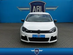 Candyweiß Gebraucht 2011 VW Golf VI R Limousine | 18.990 €