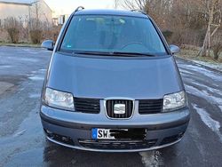Grau Gebraucht 2010 Seat Alhambra Reference Van / Kleinbus | 3.499 € (Fairer Preis)