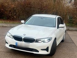 Weiß Gebraucht 2020 BMW 320 Limousine | 27.000 € (Fairer Preis)