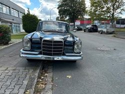 Schwarz Gebraucht 1961 Mercedes W111 Limousine | 8.000 €