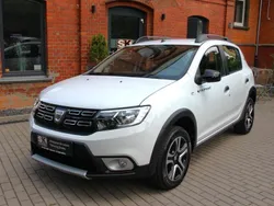 Weiß Gebraucht 2020 Dacia Sandero Celebration Kleinwagen | 12.999 € (Guter Preis)