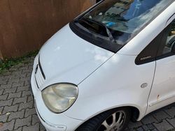 Weiß Gebraucht 2002 Mercedes A190 Elegance Van / Kleinbus | 650 € (Guter Preis)