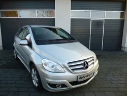 Silber Gebraucht 2009 Mercedes B200 Van / Kleinbus | 4.399 € (Fairer Preis)