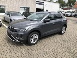 Indiumgrau metallic (metallic) Gebraucht 2023 VW T-Roc Life SUV | 19.800 € (Guter Preis)