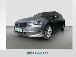 Graphitgrau Gebraucht 2024 Skoda Octavia Selection Kombi | 29.980 € (Guter Preis)