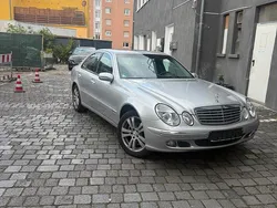 Grau Gebraucht 2005 Mercedes E320 Limousine | 5.999 €